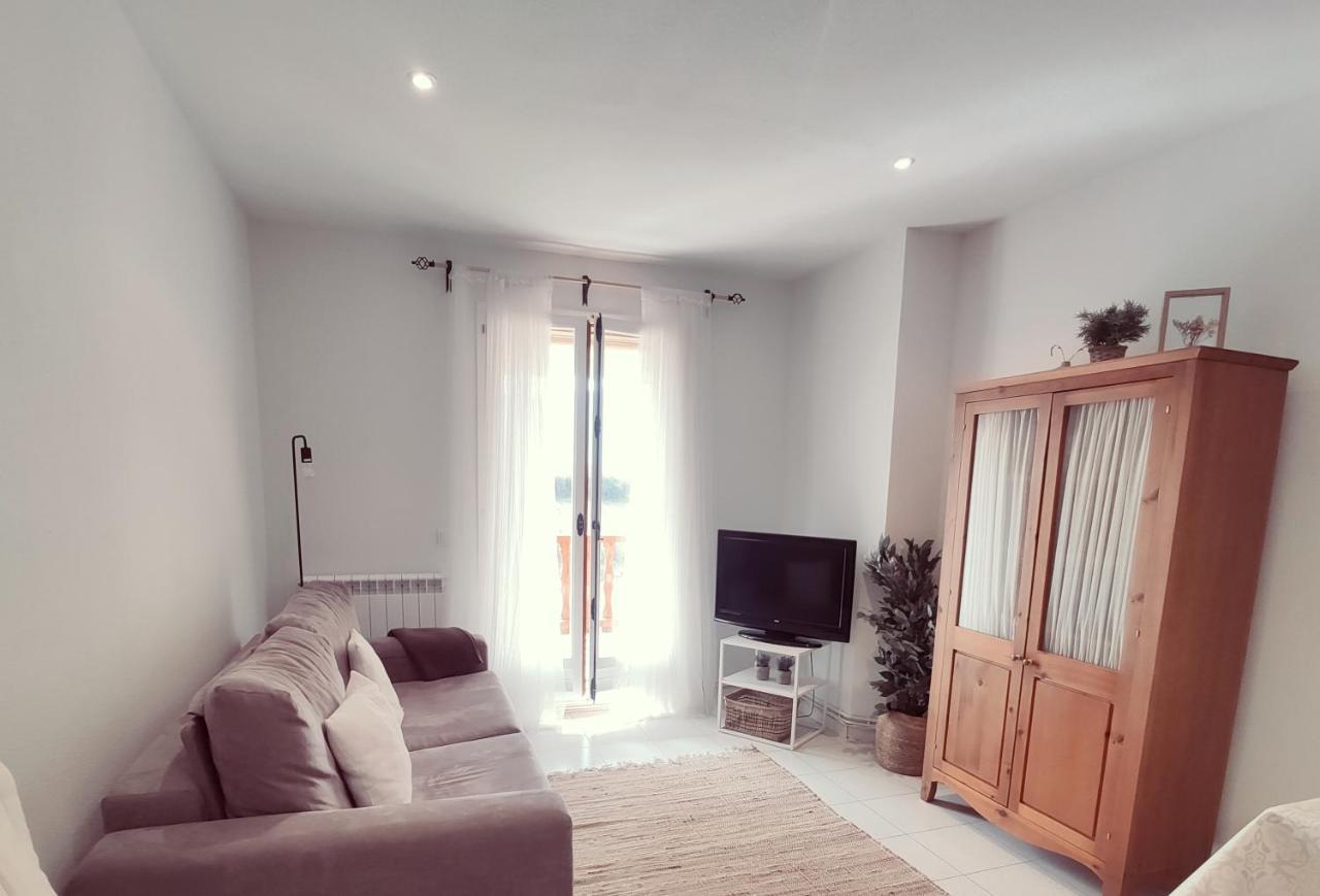 Apartamento Goxoa Jaca Bagian luar foto